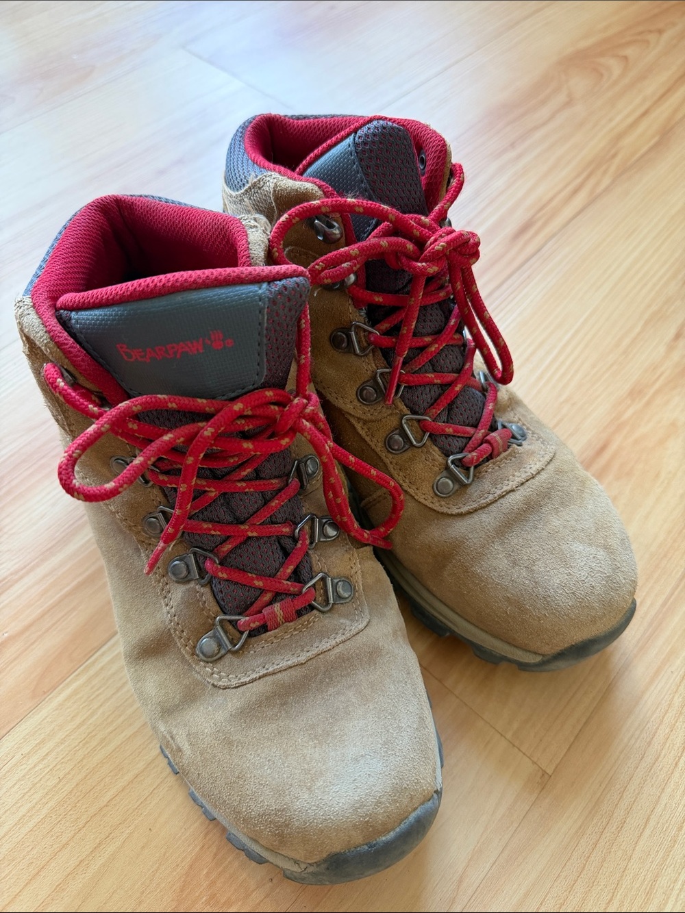 ✨B2G2✨ BearPaw Hiking Shoes with Red Accents